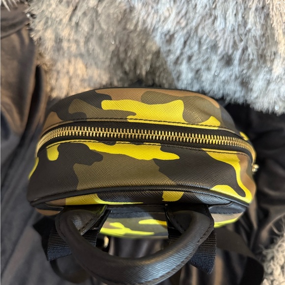 Michael Kors Camouflage Men Backpack - Picture 5 of 8
